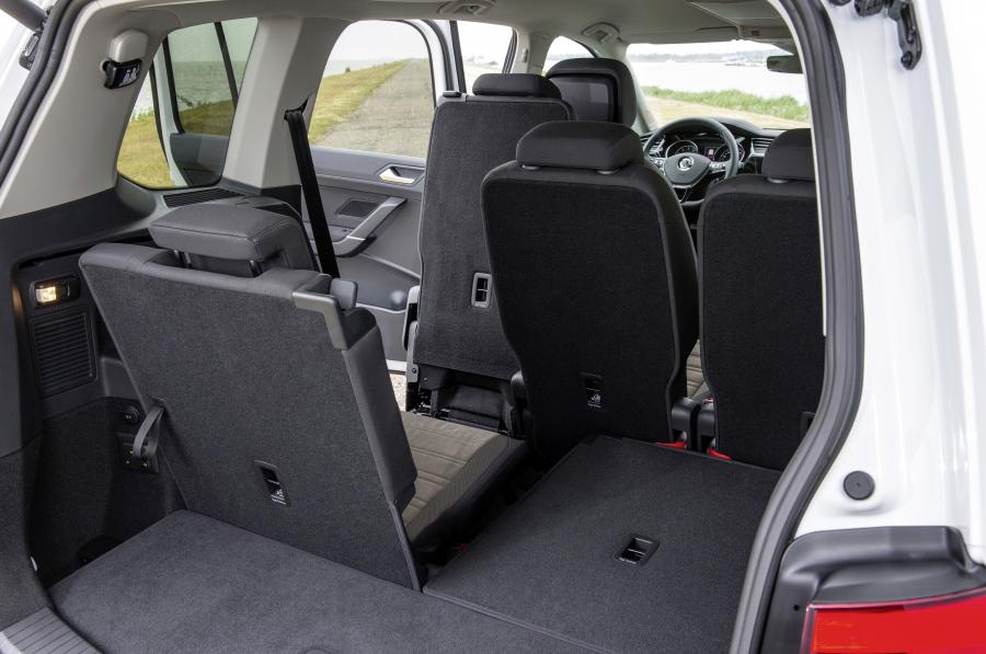  Volkswagen Touran TSI 2015 года  (фото 5 из 8)